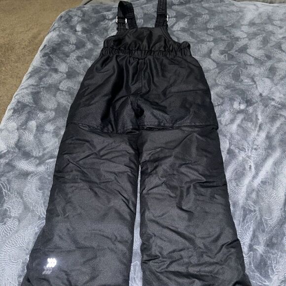 Kids  Snow Bib - All in Motion Black XS. Insulated. Wind And Water Resistant. Q - Picture 4 of 5